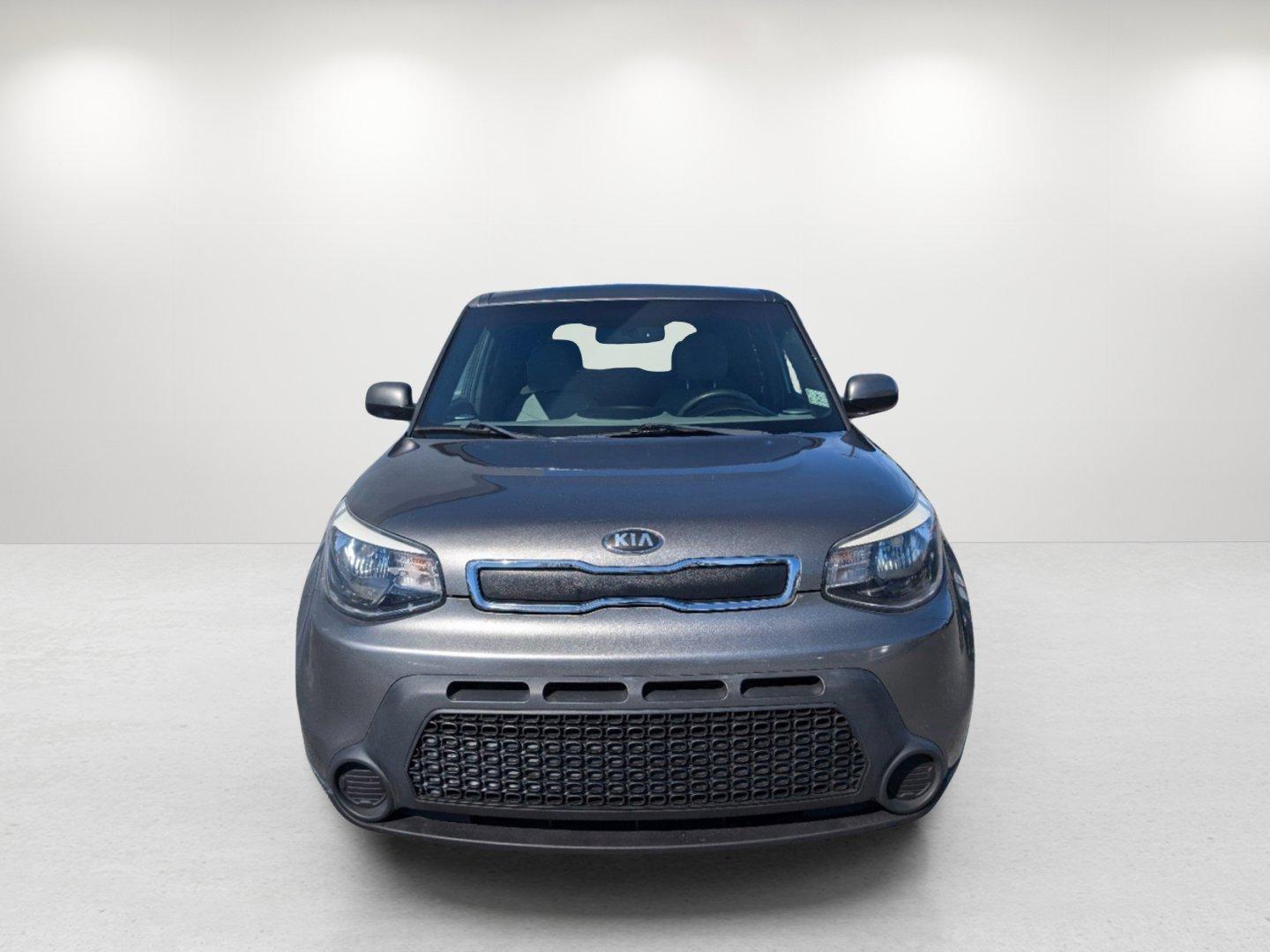 2016 /Gray 2-Tone Kia Soul Base (KNDJN2A25G7) with an Regular Unleaded I-4 1.6 L/97 engine, 6-Speed Automatic w/OD transmission, located at 3959 U.S. 80 W, Phenix City, AL, 36870, (334) 297-4885, 32.469296, -85.135185 - 2016 Kia Soul Base - Photo#1