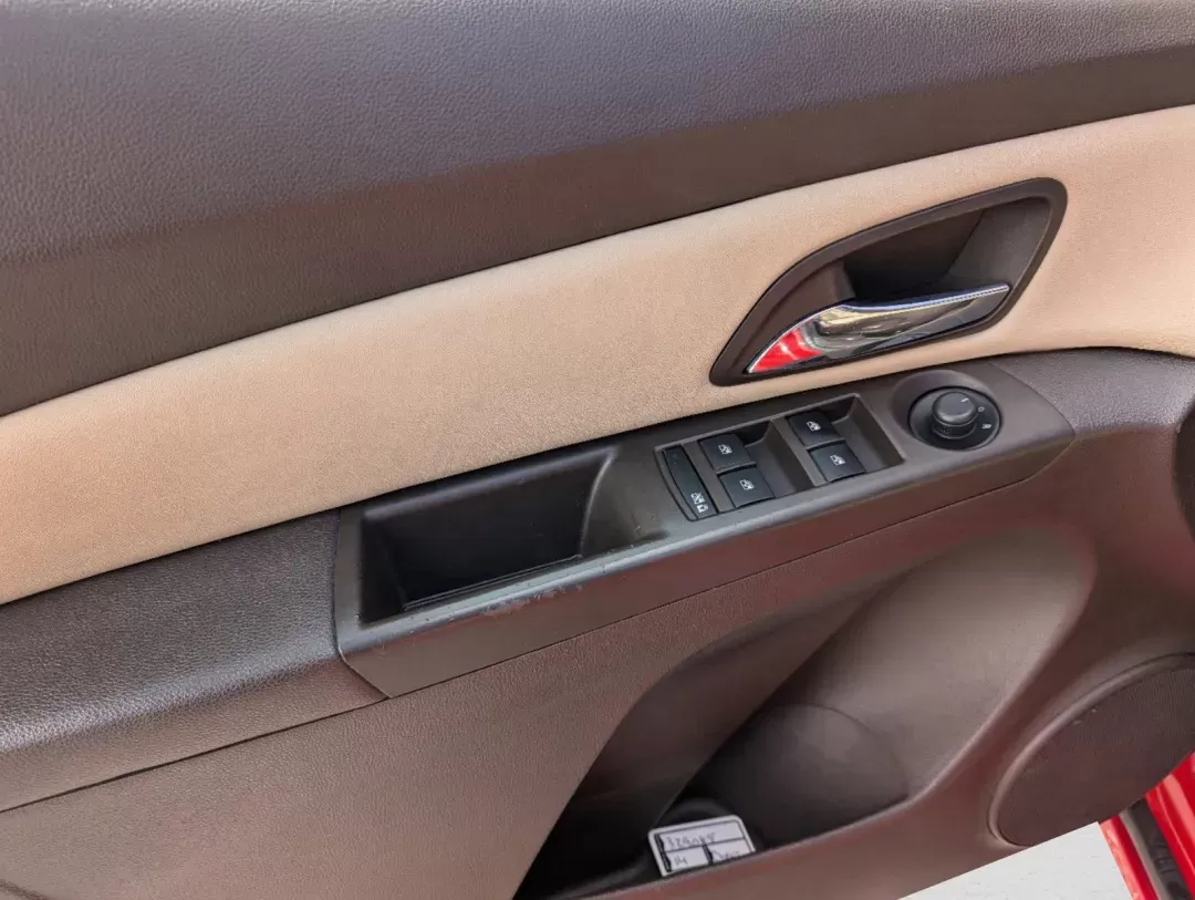 2014 /Cocoa/Light Neutral Chevrolet Cruze 2LT (1G1PE5SB4E7) with an Turbocharged Gas I4 1.4L/83 engine, 6-Speed Automatic transmission, located at 804 22nd Ave, Phenix City, AL, 36870, (334) 297-1860, 32.484749, -85.024475 - 2014 Chevrolet Cruze 2LT - Photo#8