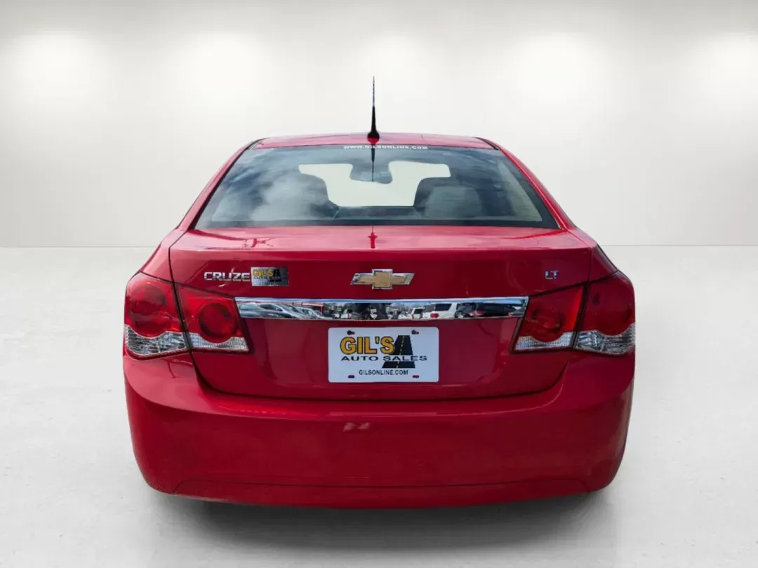 2014 /Cocoa/Light Neutral Chevrolet Cruze 2LT (1G1PE5SB4E7) with an Other engine, located at 1430 Gateway Drive, Opelika, AL, 36801, (334) 239-0944, 32.637871, -85.409790 - **Elevate Your Daily Drive with This 2014 Chevrolet Cruze 2LT!**<br /> <br /> Are you searching for the perfect vehicle that seamlessly blends comfort, style, and practicality? Look no further! This 2014 Chevrolet Cruze 2LT is designed for those who want a reliable companion for their daily commutes - Photo#5