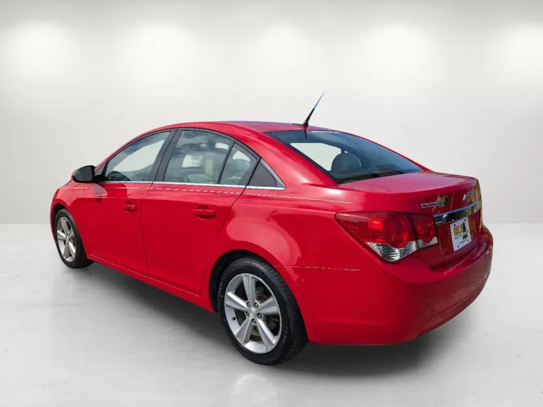 2014 /Cocoa/Light Neutral Chevrolet Cruze 2LT (1G1PE5SB4E7) with an Other engine, located at 1430 Gateway Drive, Opelika, AL, 36801, (334) 239-0944, 32.637871, -85.409790 - **Elevate Your Daily Drive with This 2014 Chevrolet Cruze 2LT!**<br /> <br /> Are you searching for the perfect vehicle that seamlessly blends comfort, style, and practicality? Look no further! This 2014 Chevrolet Cruze 2LT is designed for those who want a reliable companion for their daily commutes - Photo#6