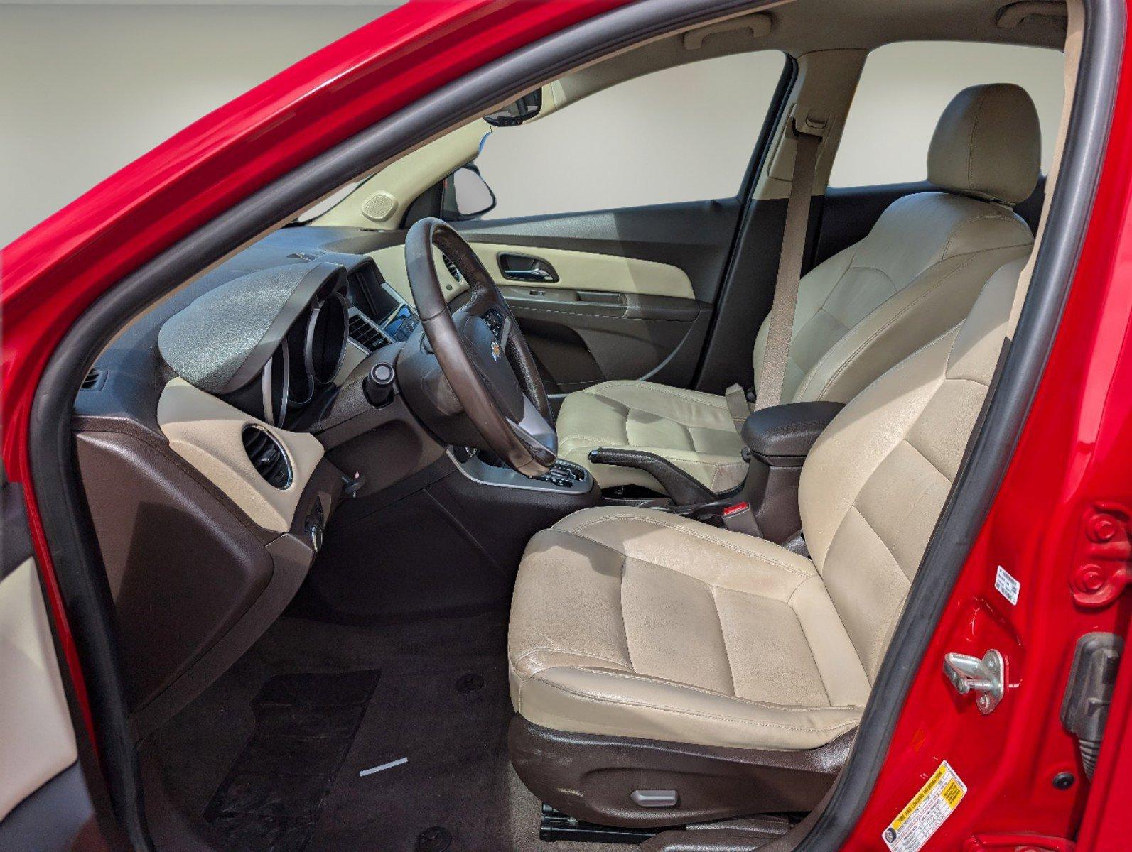 2014 /Cocoa/Light Neutral Chevrolet Cruze 2LT (1G1PE5SB4E7) with an Turbocharged Gas I4 1.4L/83 engine, 6-Speed Automatic transmission, located at 1430 Gateway Drive, Opelika, AL, 36801, (334) 239-0944, 32.637871, -85.409790 - 2014 Chevrolet Cruze 2LT - Photo#9