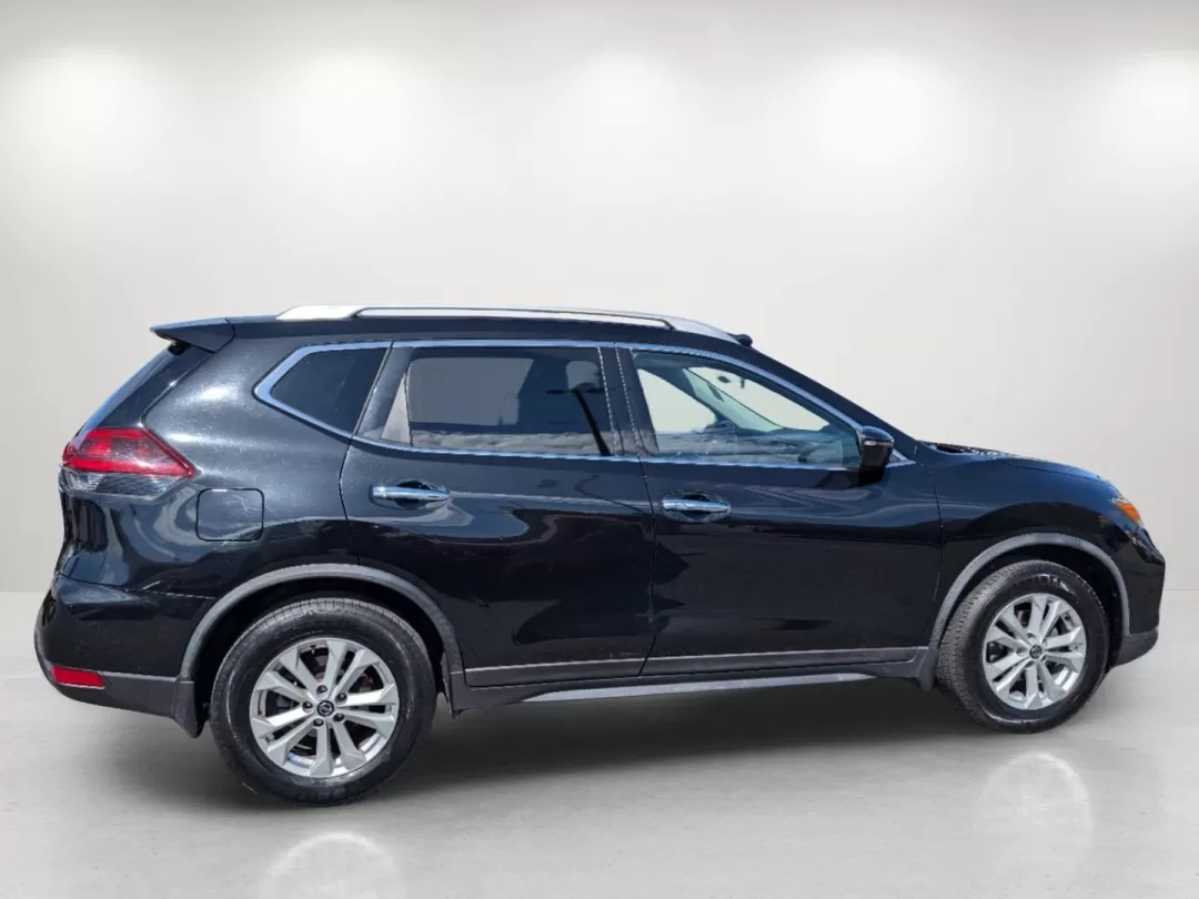 2018 /Charcoal Nissan Rogue S (JN8AT2MT8JW) with an Other engine, located at 1430 Gateway Drive, Opelika, AL, 36801, (334) 239-0944, 32.637871, -85.409790 - 2018 Nissan Rogue S - Photo#3