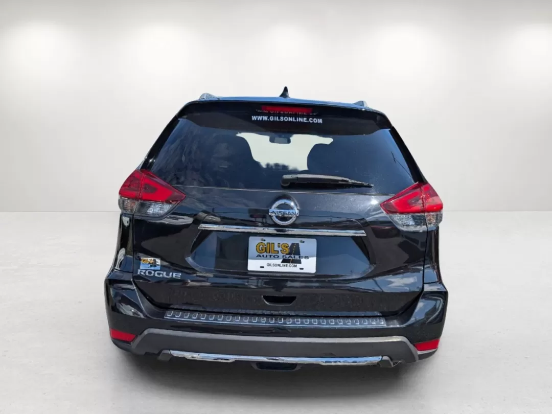2018 /Charcoal Nissan Rogue S (JN8AT2MT8JW) with an Other engine, located at 1430 Gateway Drive, Opelika, AL, 36801, (334) 239-0944, 32.637871, -85.409790 - 2018 Nissan Rogue S - Photo#5