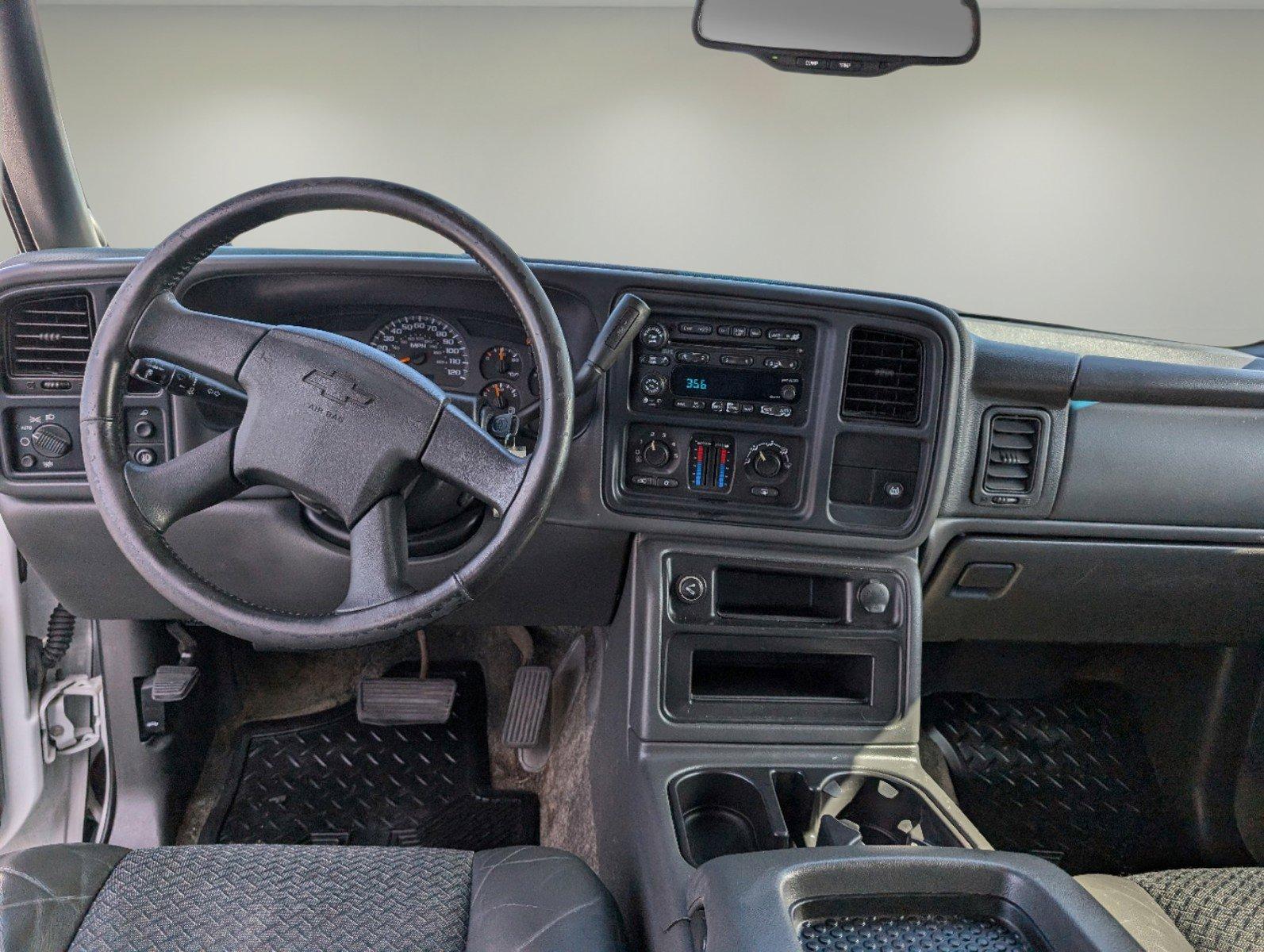 2003 Chevrolet Avalanche (3GNEC13T83G) with an Gas V8 5.3L/327 engine, 4-Speed Automatic w/OD transmission, located at 3959 U.S. 80 W, Phenix City, AL, 36870, (334) 297-4885, 32.469296, -85.135185 - 2003 Chevrolet Avalanche - Photo#11