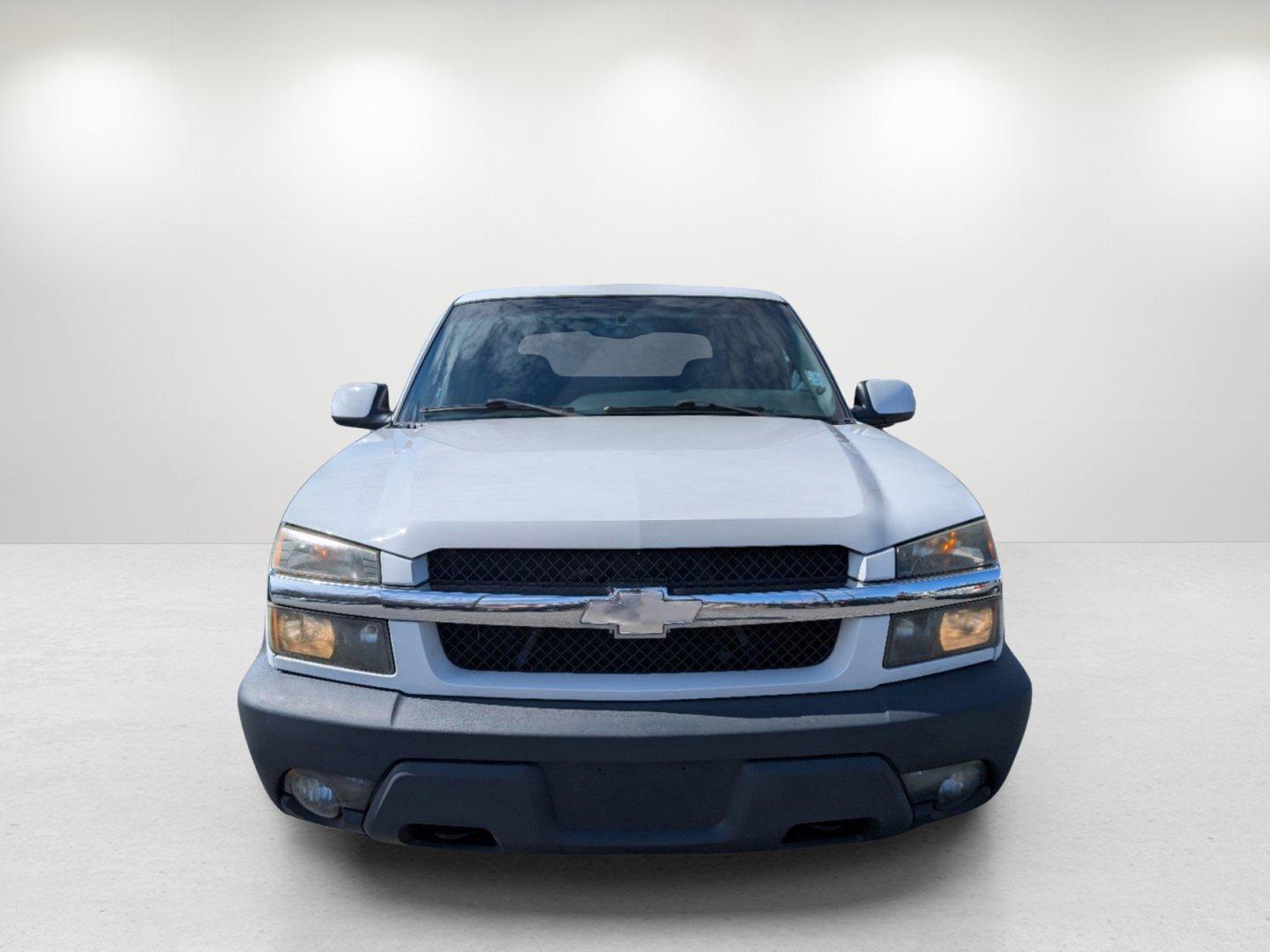 2003 Chevrolet Avalanche (3GNEC13T83G) with an Gas V8 5.3L/327 engine, 4-Speed Automatic w/OD transmission, located at 3959 U.S. 80 W, Phenix City, AL, 36870, (334) 297-4885, 32.469296, -85.135185 - 2003 Chevrolet Avalanche - Photo#1