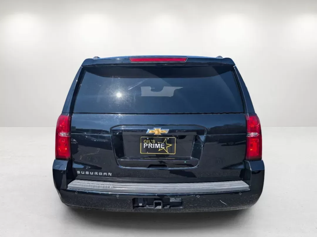 2019 /Cocoa/Dune Chevrolet Suburban LT (1GNSCHKC9KR) with an Gas/Ethanol V8 5.3L/ engine, 6-Speed Automatic transmission, located at 7000 Northlake Connector, Columbus, GA, 31904, (706) 987-8085, 32.524975, -84.978134 - 2019 Chevrolet Suburban LT - Photo#5