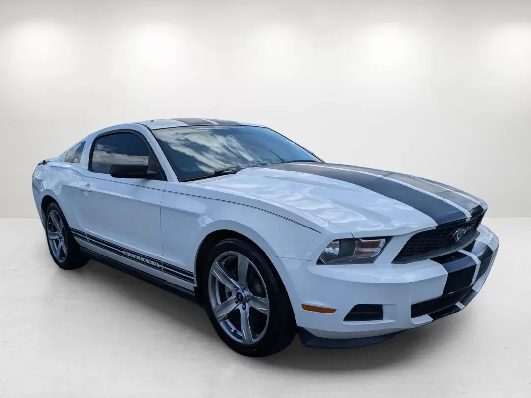 2012 Ford Mustang V6 Premium (1ZVBP8AM8C5) with an Gas V6 3.7L/227 engine, located at 3959 U.S. 80 W, Phenix City, AL, 36870, (334) 297-4885, 32.469296, -85.135185 - 2012 Ford Mustang V6 Premium - Photo#2