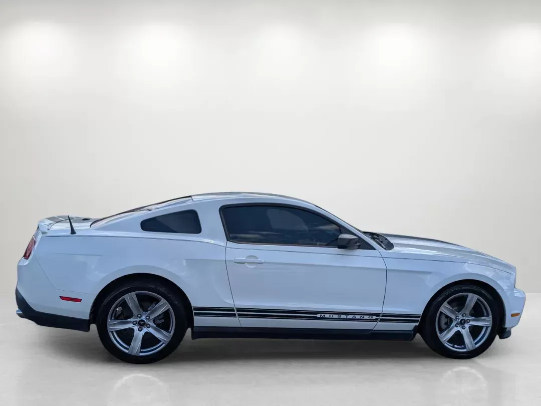 2012 Ford Mustang V6 Premium (1ZVBP8AM8C5) with an Gas V6 3.7L/227 engine, located at 3959 U.S. 80 W, Phenix City, AL, 36870, (334) 297-4885, 32.469296, -85.135185 - 2012 Ford Mustang V6 Premium - Photo#3