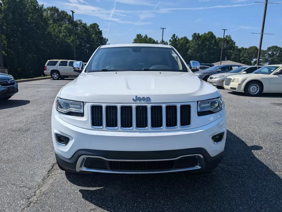 2015 /Lt Frost Beige/Black Jeep Grand Cherokee Limited (1C4RJEBG9FC) with an Other engine, located at 3959 U.S. 80 W, Phenix City, AL, 36870, (334) 297-4885, 32.469296, -85.135185 - **Adventure Awaits with this 2015 Jeep Grand Cherokee Limited!** <br /> <br /> Are you ready to elevate your driving experience? This stunning 2015 Jeep Grand Cherokee Limited is perfect for families, weekend adventurers, or anyone seeking a reliable vehicle for daily commutes. Whether you're naviga - Photo#1