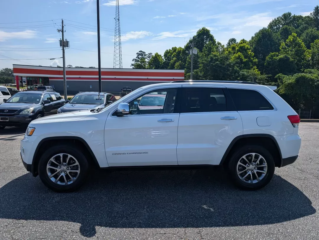 2015 /Lt Frost Beige/Black Jeep Grand Cherokee Limited (1C4RJEBG9FC) with an Other engine, located at 3959 U.S. 80 W, Phenix City, AL, 36870, (334) 297-4885, 32.469296, -85.135185 - **Adventure Awaits with this 2015 Jeep Grand Cherokee Limited!** <br /> <br /> Are you ready to elevate your driving experience? This stunning 2015 Jeep Grand Cherokee Limited is perfect for families, weekend adventurers, or anyone seeking a reliable vehicle for daily commutes. Whether you're naviga - Photo#7