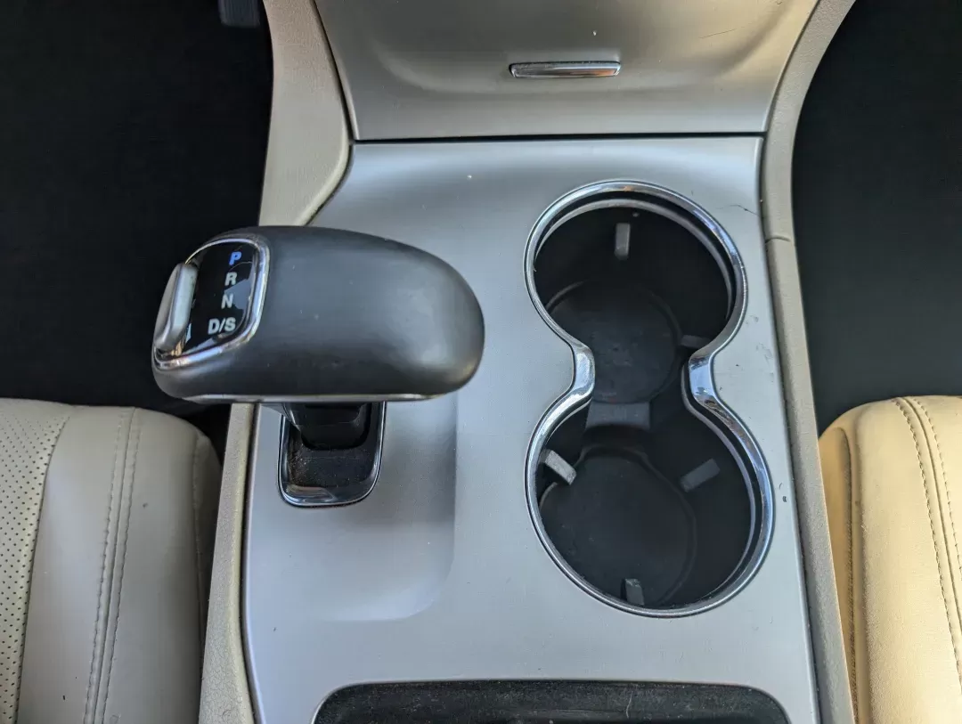 2015 /Lt Frost Beige/Black Jeep Grand Cherokee Limited (1C4RJEBG9FC) with an Other engine, located at 3959 U.S. 80 W, Phenix City, AL, 36870, (334) 297-4885, 32.469296, -85.135185 - **Adventure Awaits with this 2015 Jeep Grand Cherokee Limited!** <br /> <br /> Are you ready to elevate your driving experience? This stunning 2015 Jeep Grand Cherokee Limited is perfect for families, weekend adventurers, or anyone seeking a reliable vehicle for daily commutes. Whether you're naviga - Photo#13