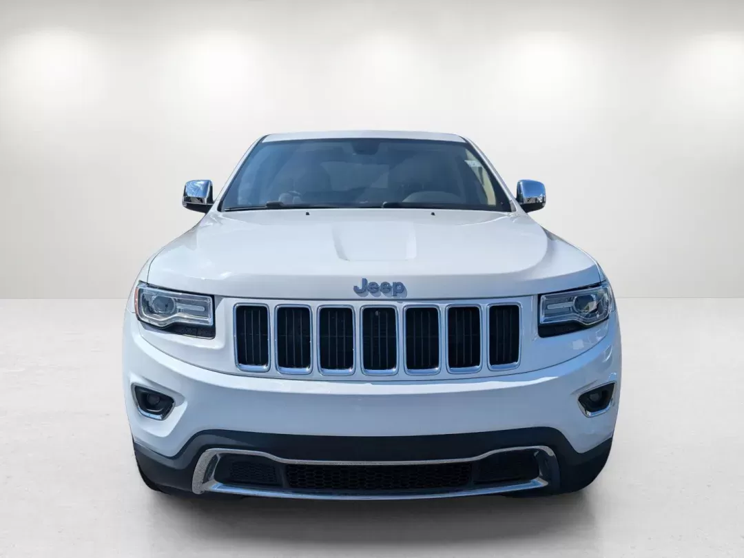 2015 /Lt Frost Beige/Black Jeep Grand Cherokee Limited (1C4RJEBG9FC) with an Other engine, located at 5115 14th Ave., Columbus, GA, 31904, (706) 323-0345, 32.511494, -84.971046 - **Adventure Awaits with this 2015 Jeep Grand Cherokee Limited!** <br /> <br /> Are you ready to elevate your driving experience? This stunning 2015 Jeep Grand Cherokee Limited is perfect for families, weekend adventurers, or anyone seeking a reliable vehicle for daily commutes. Whether you're naviga - Photo#2