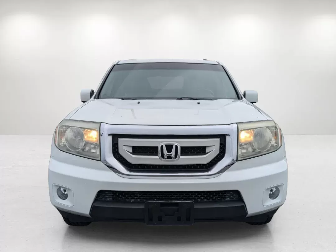 2009 Honda Pilot EX-L (5FNYF385X9B) with an Gas V6 3.5L/212 engine, 5-Speed Automatic w/OD transmission, located at 3959 U.S. 80 W, Phenix City, AL, 36870, (334) 297-4885, 32.469296, -85.135185 - 2009 Honda Pilot EX-L - Photo#1