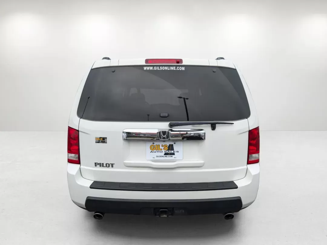 2009 Honda Pilot EX-L (5FNYF385X9B) with an Gas V6 3.5L/212 engine, 5-Speed Automatic w/OD transmission, located at 3959 U.S. 80 W, Phenix City, AL, 36870, (334) 297-4885, 32.469296, -85.135185 - 2009 Honda Pilot EX-L - Photo#5