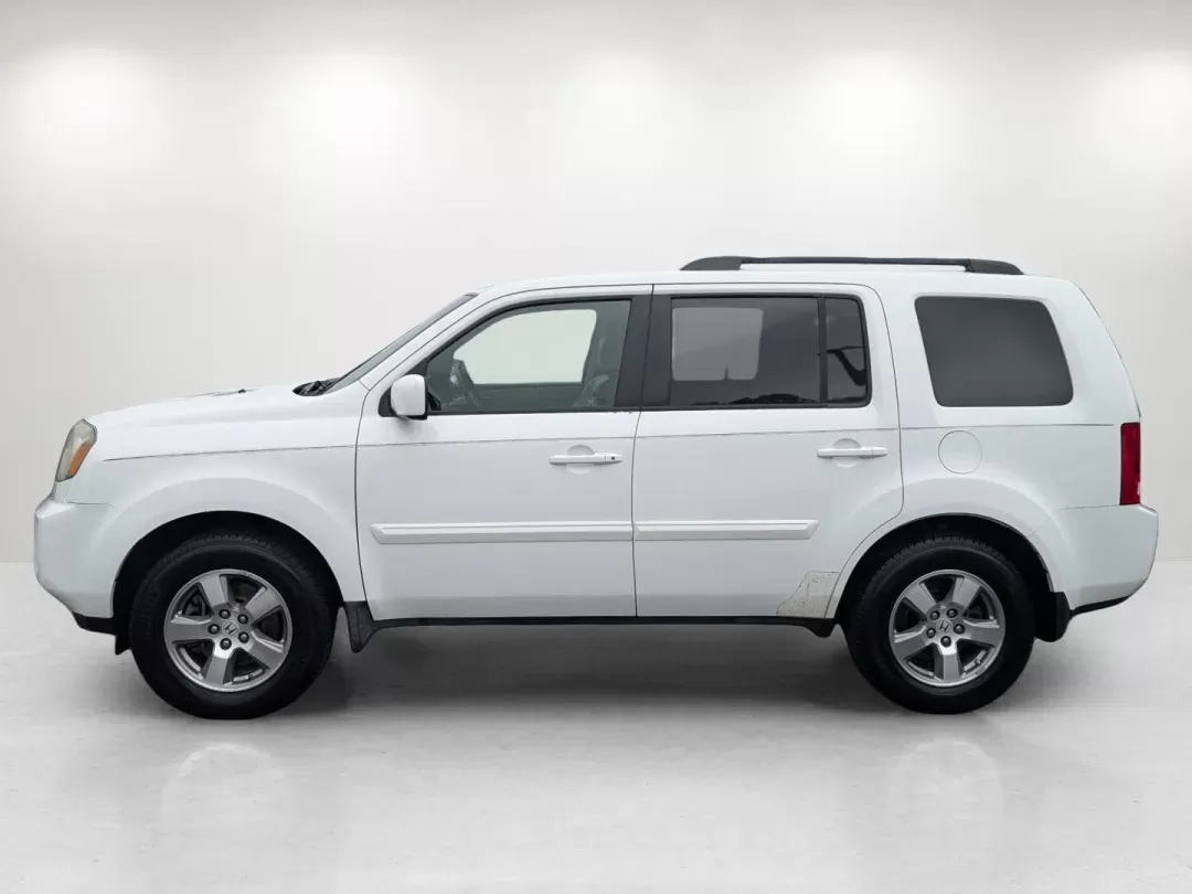 2009 Honda Pilot EX-L (5FNYF385X9B) with an Gas V6 3.5L/212 engine, 5-Speed Automatic w/OD transmission, located at 3959 U.S. 80 W, Phenix City, AL, 36870, (334) 297-4885, 32.469296, -85.135185 - 2009 Honda Pilot EX-L - Photo#7