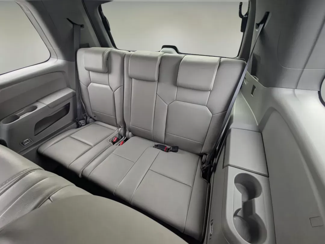 2009 Honda Pilot EX-L (5FNYF385X9B) with an Gas V6 3.5L/212 engine, 5-Speed Automatic w/OD transmission, located at 3959 U.S. 80 W, Phenix City, AL, 36870, (334) 297-4885, 32.469296, -85.135185 - 2009 Honda Pilot EX-L - Photo#11