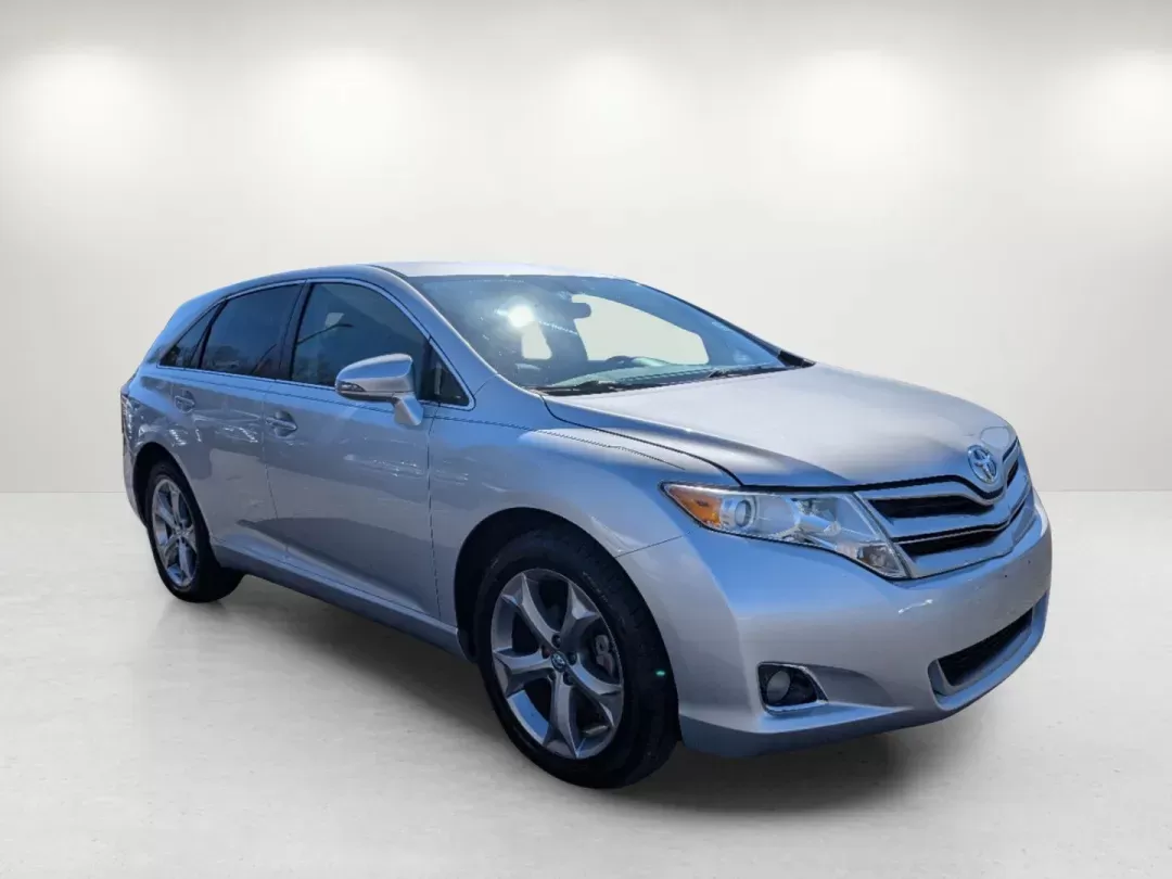 2013 Toyota Venza XLE (4T3ZK3BB5DU) with an Gas V6 3.5L/211 engine, 6-Speed Automatic transmission, located at 3959 U.S. 80 W, Phenix City, AL, 36870, (334) 297-4885, 32.469296, -85.135185 - 2013 Toyota Venza XLE - Photo#2