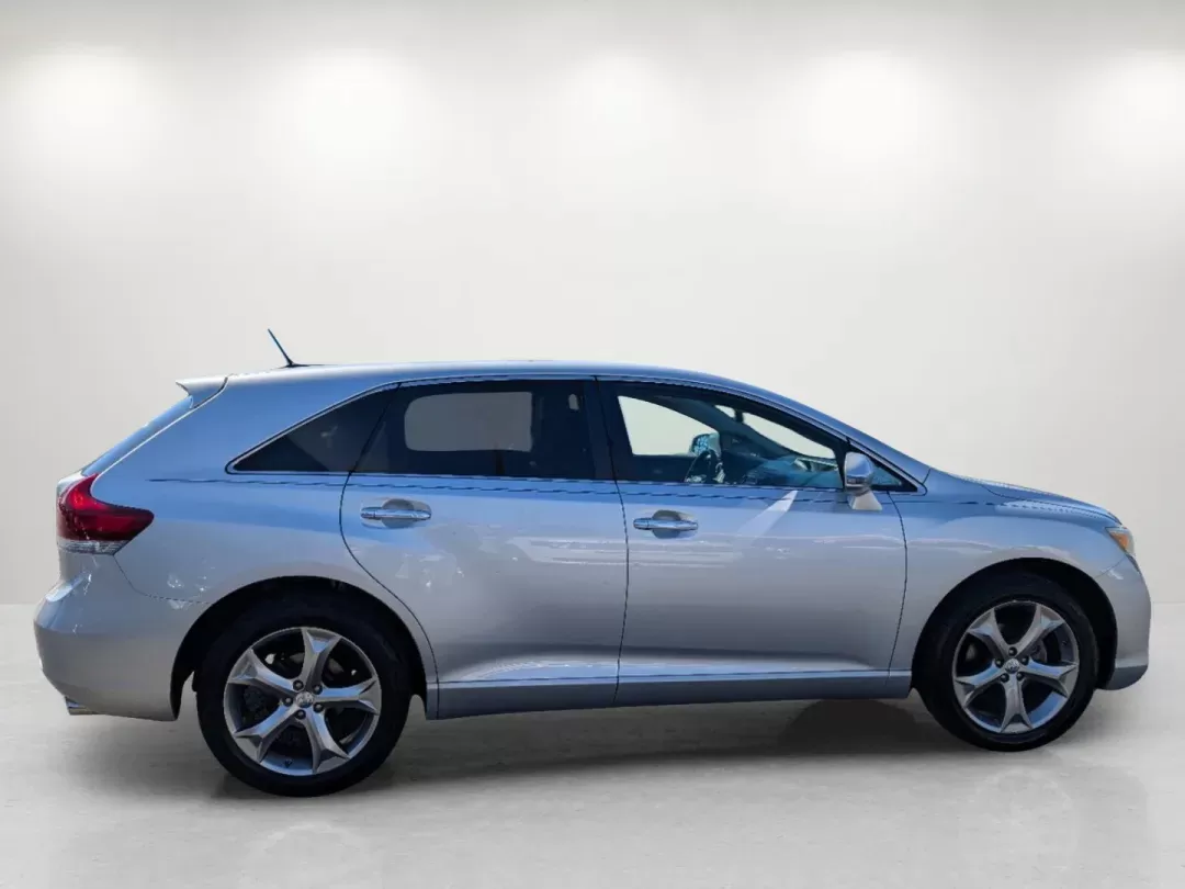 2013 Toyota Venza XLE (4T3ZK3BB5DU) with an Gas V6 3.5L/211 engine, 6-Speed Automatic transmission, located at 3959 U.S. 80 W, Phenix City, AL, 36870, (334) 297-4885, 32.469296, -85.135185 - 2013 Toyota Venza XLE - Photo#3
