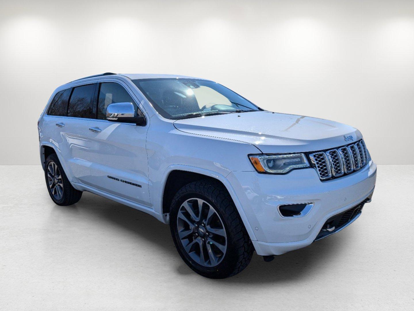 2018 /Black Jeep Grand Cherokee Overland (1C4RJFCG2JC) with an Regular Unleaded V-6 3.6 L/220 engine, 8-Speed Automatic w/OD transmission, located at 7000 Northlake Connector, Columbus, GA, 31904, (706) 987-8085, 32.524975, -84.978134 - 2018 Jeep Grand Cherokee Overland - Photo#2