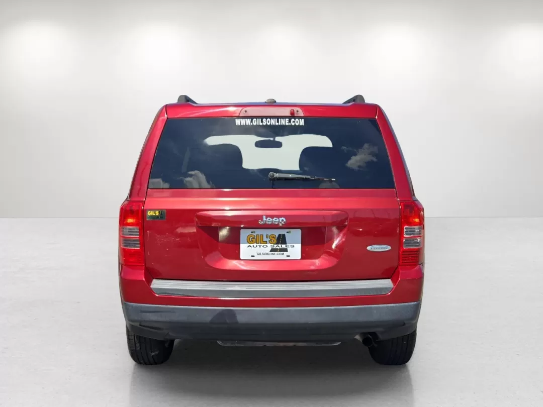 2015 /Dark Slate Gray Jeep Patriot Latitude (1C4NJPFBXFD) with an Other engine, located at 521 Old Farm Lane Rd, Prattville, AL, 36066, (334) 325-1505, 32.482460, -86.416367 - **Unleash Your Adventurous Spirit with the 2015 Jeep Patriot Latitude - Perfect for Weekend Getaways!**<br /> <br /> Are you ready to elevate your weekend adventures or tackle your daily commute with confidence? The 2015 Jeep Patriot Latitude in Deep Cherry Red Crystal Pearlcoat is the ideal SUV for - Photo#5