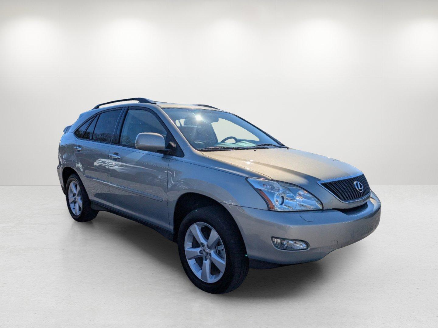 2005 Lexus RX 330 (2T2GA31U95C) with an Gas V6 3.3L/202 engine, 5-Speed Automatic w/OD transmission, located at 3959 U.S. 80 W, Phenix City, AL, 36870, (334) 297-4885, 32.469296, -85.135185 - 2005 Lexus RX 330 - Photo#2