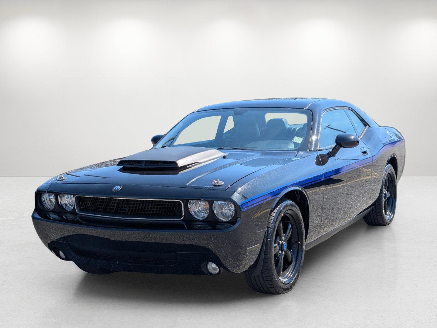 2010 /Dark Slate Gray Dodge Challenger R/T (2B3CJ5DT1AH) with an Gas V8 5.7L/345 engine, 5-Speed Automatic transmission, located at 521 Old Farm Lane Rd, Prattville, AL, 36066, (334) 325-1505, 32.482460, -86.416367 - 2010 Dodge Challenger R/T - Photo#0