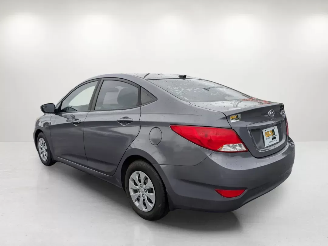 2016 /Gray Hyundai Accent SE (KMHCT4AE2GU) with an Regular Unleaded I-4 1.6 L/97 engine, 6-Speed Automatic w/OD transmission, located at 1430 Gateway Drive, Opelika, AL, 36801, (334) 239-0944, 32.637871, -85.409790 - 2016 Hyundai Accent SE - Photo#6