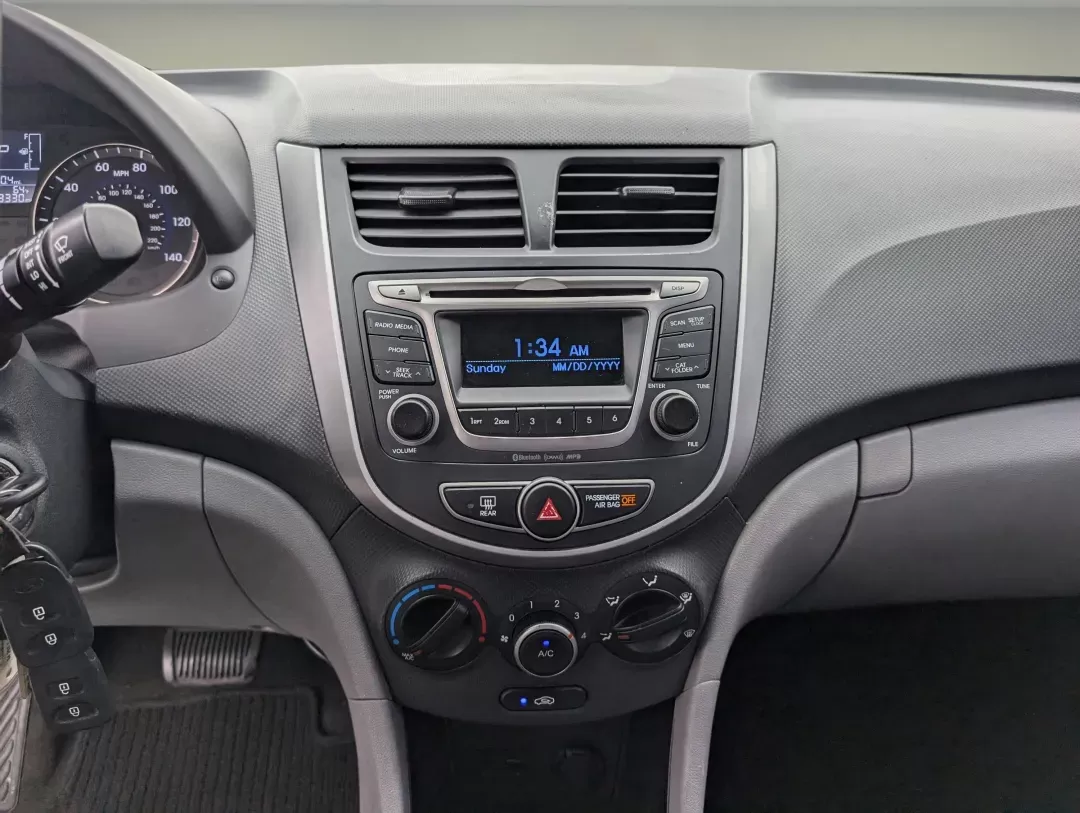 2016 /Gray Hyundai Accent SE (KMHCT4AE2GU) with an Regular Unleaded I-4 1.6 L/97 engine, 6-Speed Automatic w/OD transmission, located at 1430 Gateway Drive, Opelika, AL, 36801, (334) 239-0944, 32.637871, -85.409790 - 2016 Hyundai Accent SE - Photo#14