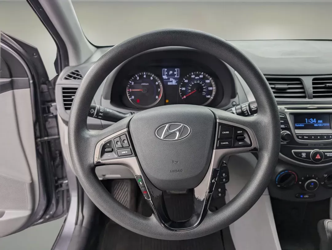 2016 /Gray Hyundai Accent SE (KMHCT4AE2GU) with an Regular Unleaded I-4 1.6 L/97 engine, 6-Speed Automatic w/OD transmission, located at 1430 Gateway Drive, Opelika, AL, 36801, (334) 239-0944, 32.637871, -85.409790 - 2016 Hyundai Accent SE - Photo#15