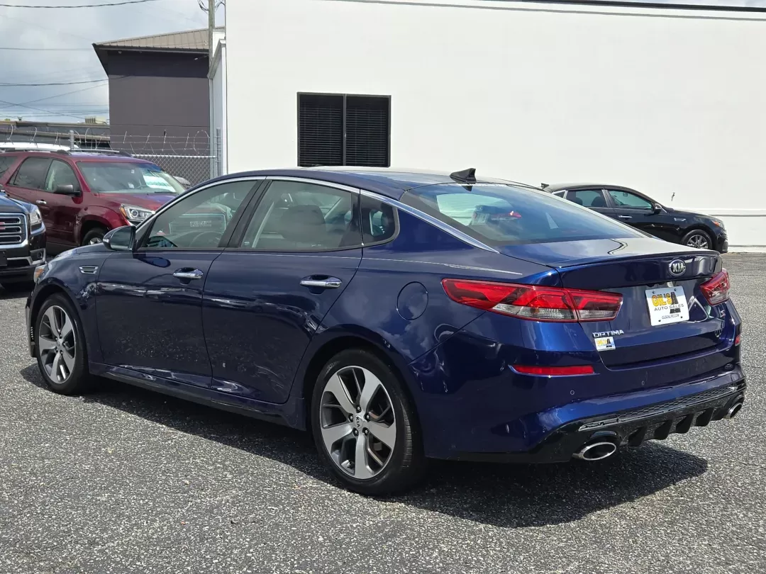 2019 /Black Kia Optima S (5XXGT4L33KG) with an Other engine, located at 5115 14th Ave., Columbus, GA, 31904, (706) 323-0345, 32.511494, -84.971046 - **2019 Kia Optima - Your Ideal Sedan for Comfort and Adventure!**<br /> <br /> Are you ready to elevate your daily commute or weekend road trips? Look no further than this stunning 2019 Kia Optima, available now at Gils Auto - Columbus! Perfect for budget-conscious buyers and growing families alike, - Photo#6