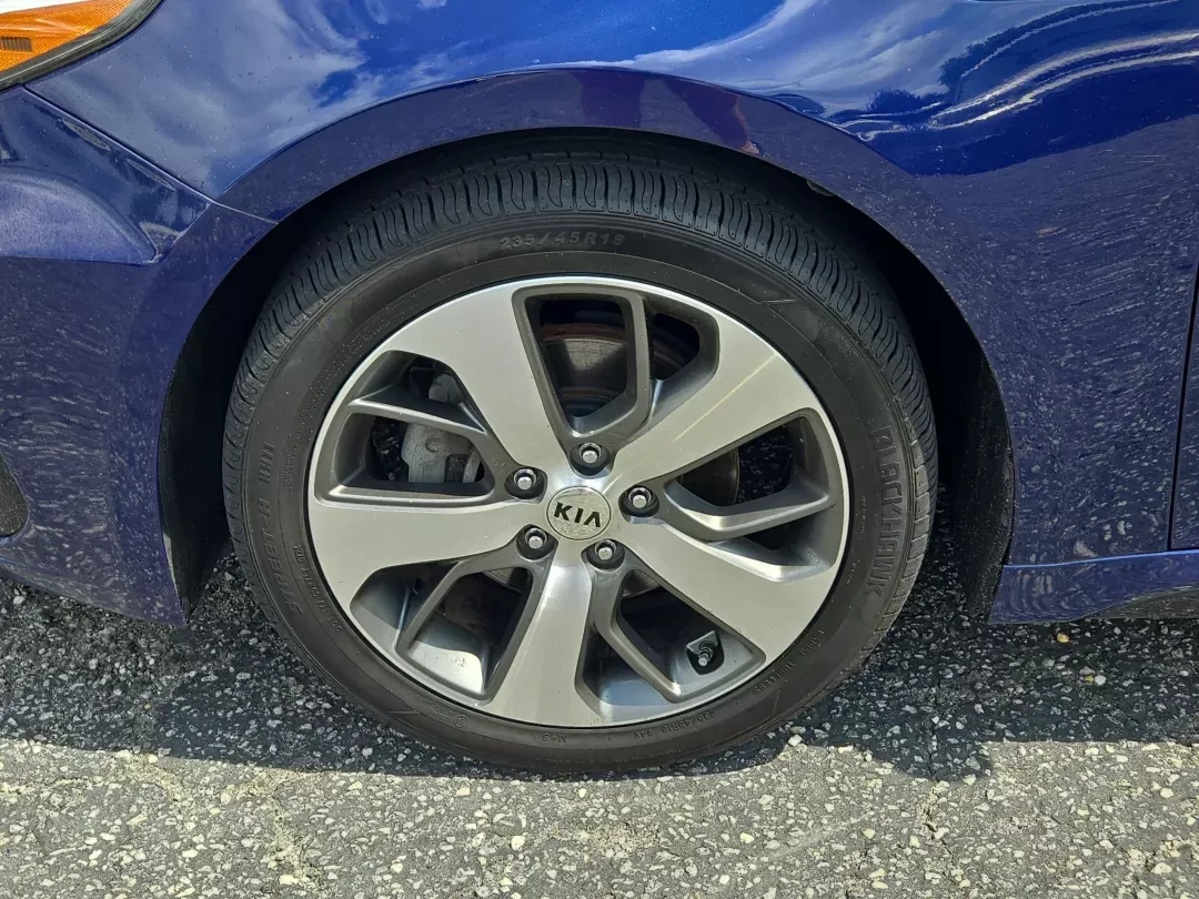 2019 /Black Kia Optima S (5XXGT4L33KG) with an Other engine, located at 5115 14th Ave., Columbus, GA, 31904, (706) 323-0345, 32.511494, -84.971046 - **2019 Kia Optima - Your Ideal Sedan for Comfort and Adventure!**<br /> <br /> Are you ready to elevate your daily commute or weekend road trips? Look no further than this stunning 2019 Kia Optima, available now at Gils Auto - Columbus! Perfect for budget-conscious buyers and growing families alike, - Photo#8
