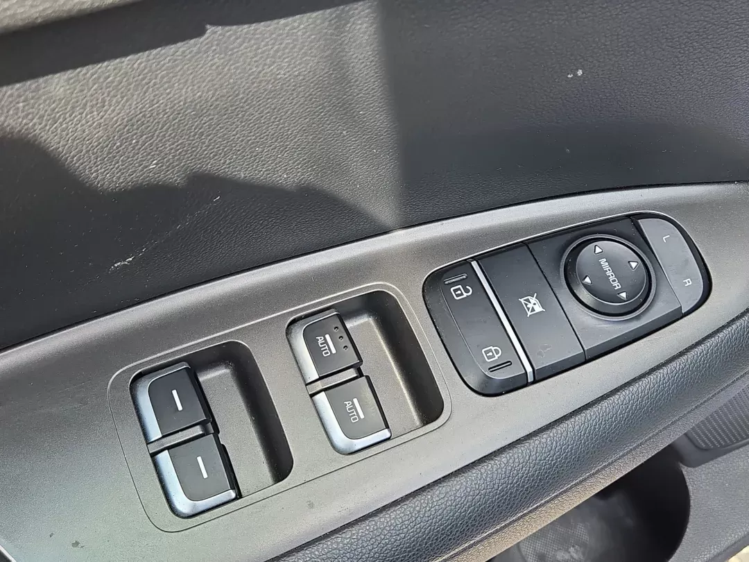 2019 /Black Kia Optima S (5XXGT4L33KG) with an Other engine, located at 5115 14th Ave., Columbus, GA, 31904, (706) 323-0345, 32.511494, -84.971046 - **2019 Kia Optima - Your Ideal Sedan for Comfort and Adventure!**<br /> <br /> Are you ready to elevate your daily commute or weekend road trips? Look no further than this stunning 2019 Kia Optima, available now at Gils Auto - Columbus! Perfect for budget-conscious buyers and growing families alike, - Photo#10