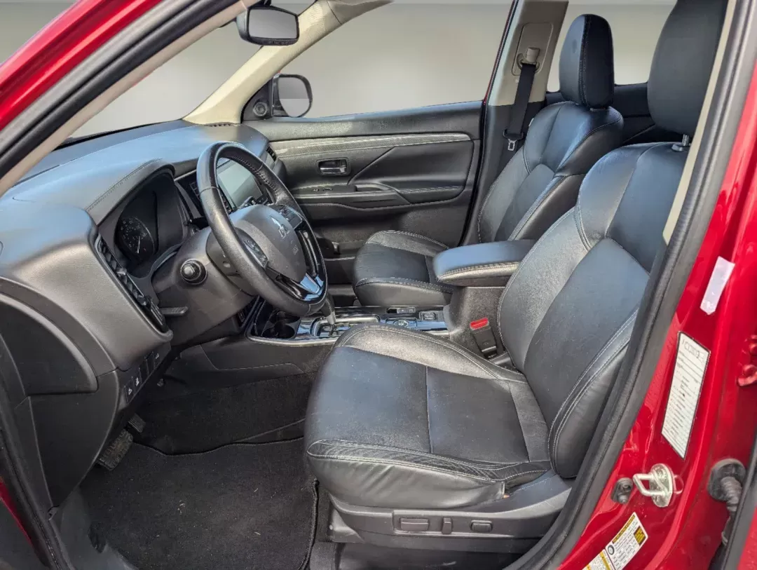 2020 Mitsubishi Outlander SEL (JA4AZ3A35LZ) with an Regular Unleaded I-4 2.4 L/144 engine, 1-Speed CVT w/OD transmission, located at 5115 14th Ave., Columbus, GA, 31904, (706) 323-0345, 32.511494, -84.971046 - 2020 Mitsubishi Outlander SEL - Photo#10