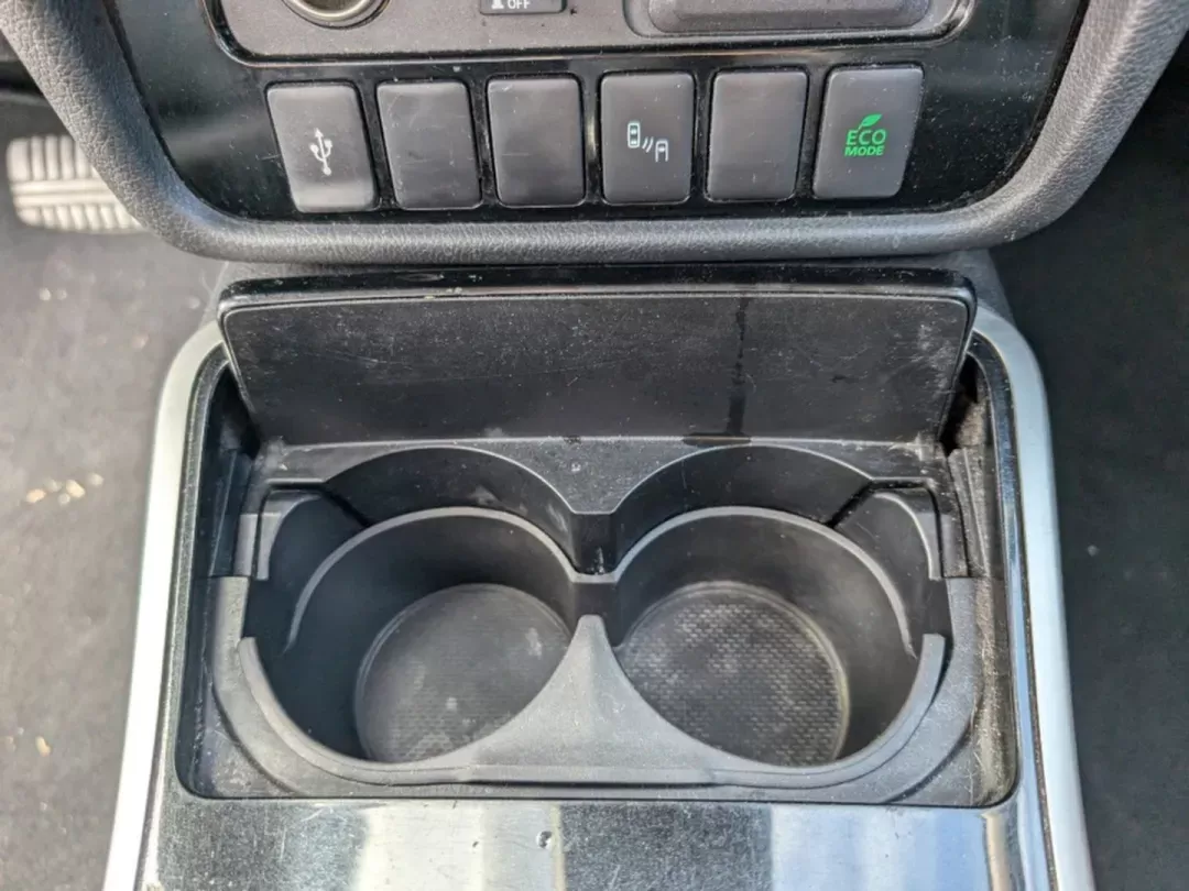 2020 Mitsubishi Outlander SEL (JA4AZ3A35LZ) with an Regular Unleaded I-4 2.4 L/144 engine, 1-Speed CVT w/OD transmission, located at 5115 14th Ave., Columbus, GA, 31904, (706) 323-0345, 32.511494, -84.971046 - 2020 Mitsubishi Outlander SEL - Photo#13