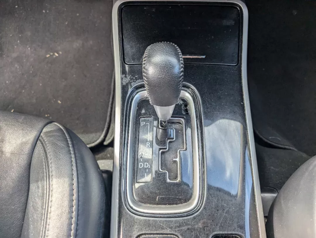 2020 Mitsubishi Outlander SEL (JA4AZ3A35LZ) with an Regular Unleaded I-4 2.4 L/144 engine, 1-Speed CVT w/OD transmission, located at 5115 14th Ave., Columbus, GA, 31904, (706) 323-0345, 32.511494, -84.971046 - 2020 Mitsubishi Outlander SEL - Photo#14