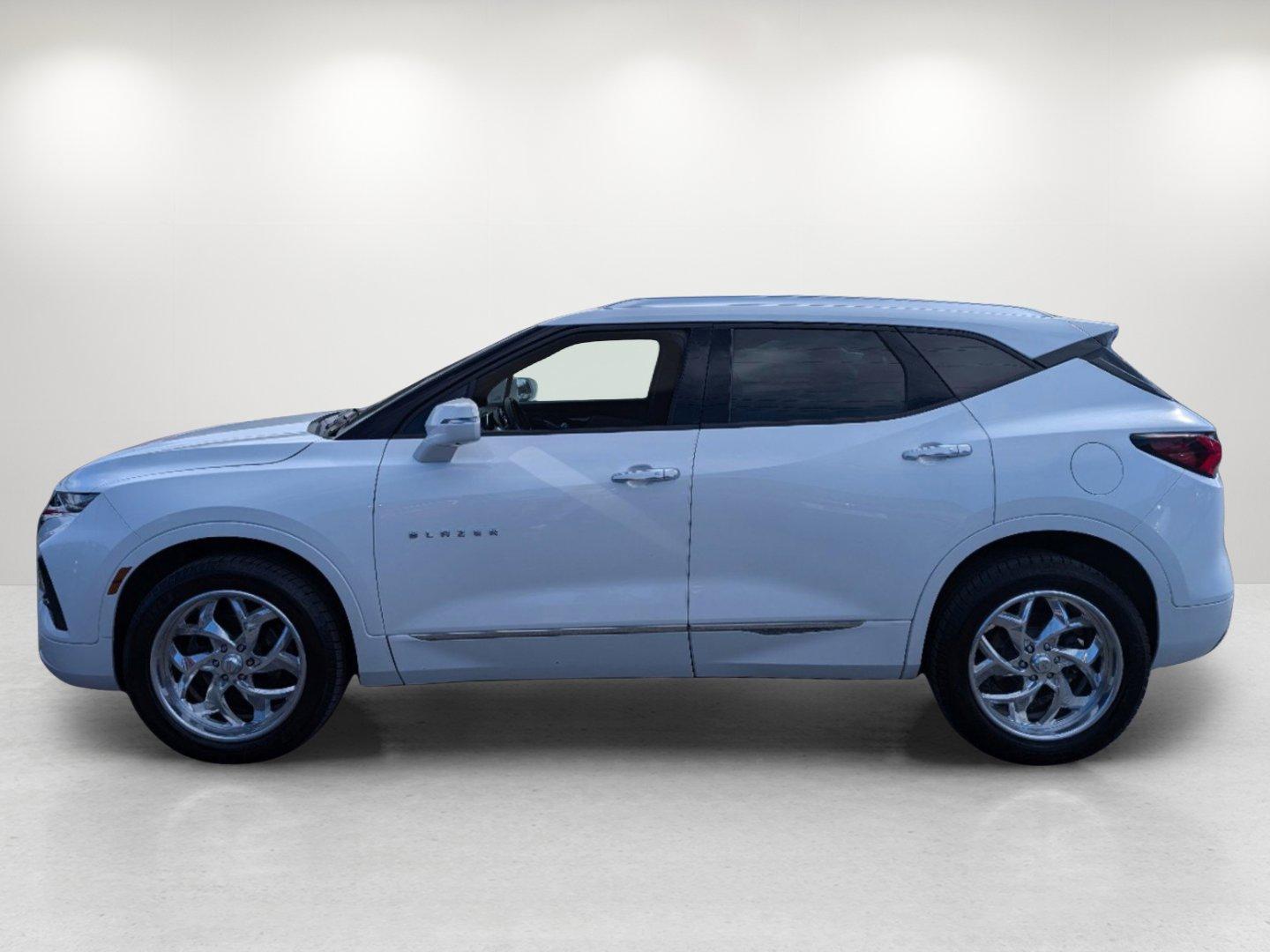 2019 /Jet Black/Maple Sugar Chevrolet Blazer Premier (3GNKBFRS2KS) with an Gas V6 3.6L/ engine, 9-Speed Automatic transmission, located at 1430 Gateway Drive, Opelika, AL, 36801, (334) 239-0944, 32.637871, -85.409790 - 2019 Chevrolet Blazer Premier - Photo#7