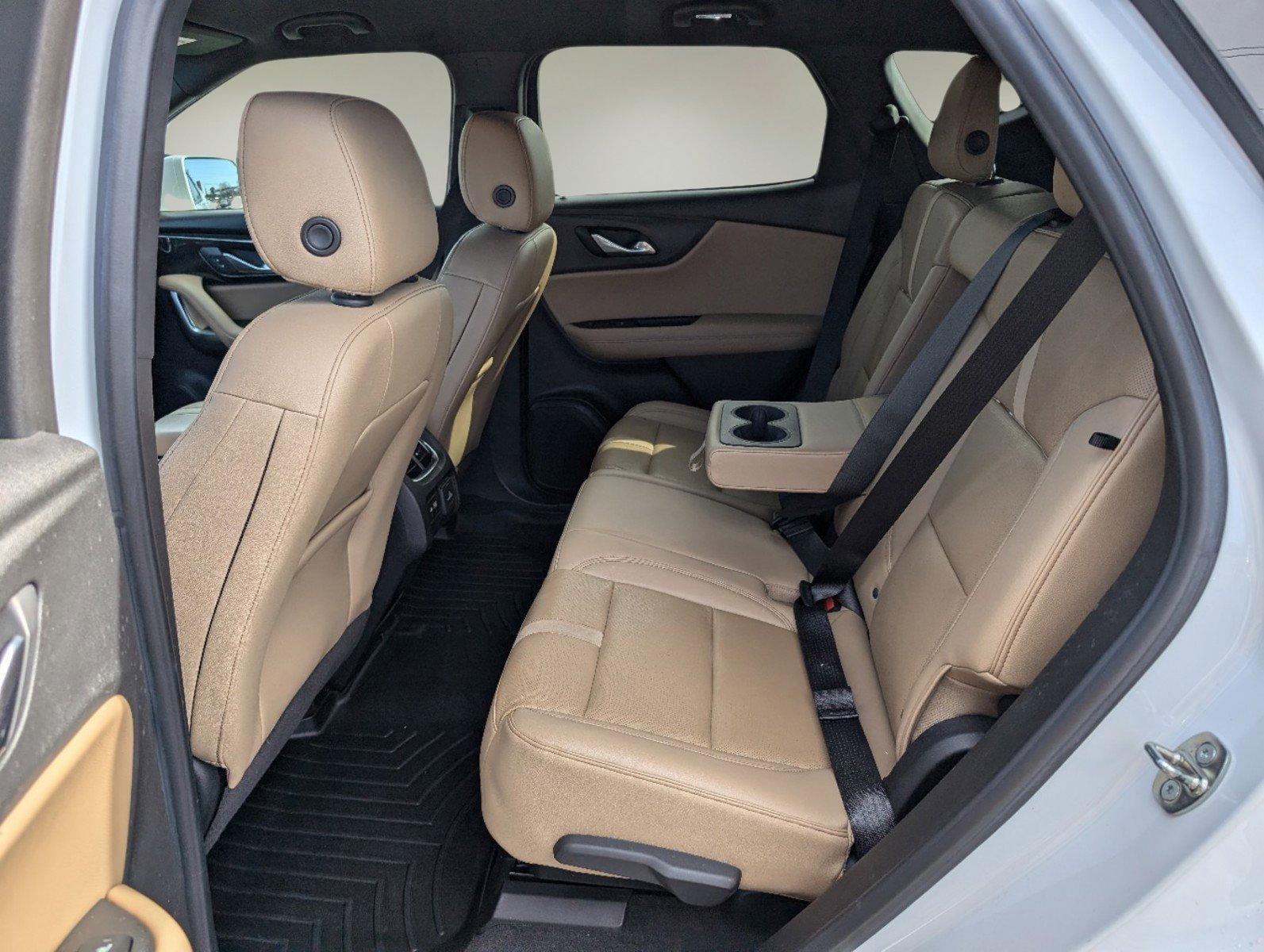 2019 /Jet Black/Maple Sugar Chevrolet Blazer Premier (3GNKBFRS2KS) with an Gas V6 3.6L/ engine, 9-Speed Automatic transmission, located at 1430 Gateway Drive, Opelika, AL, 36801, (334) 239-0944, 32.637871, -85.409790 - 2019 Chevrolet Blazer Premier - Photo#10
