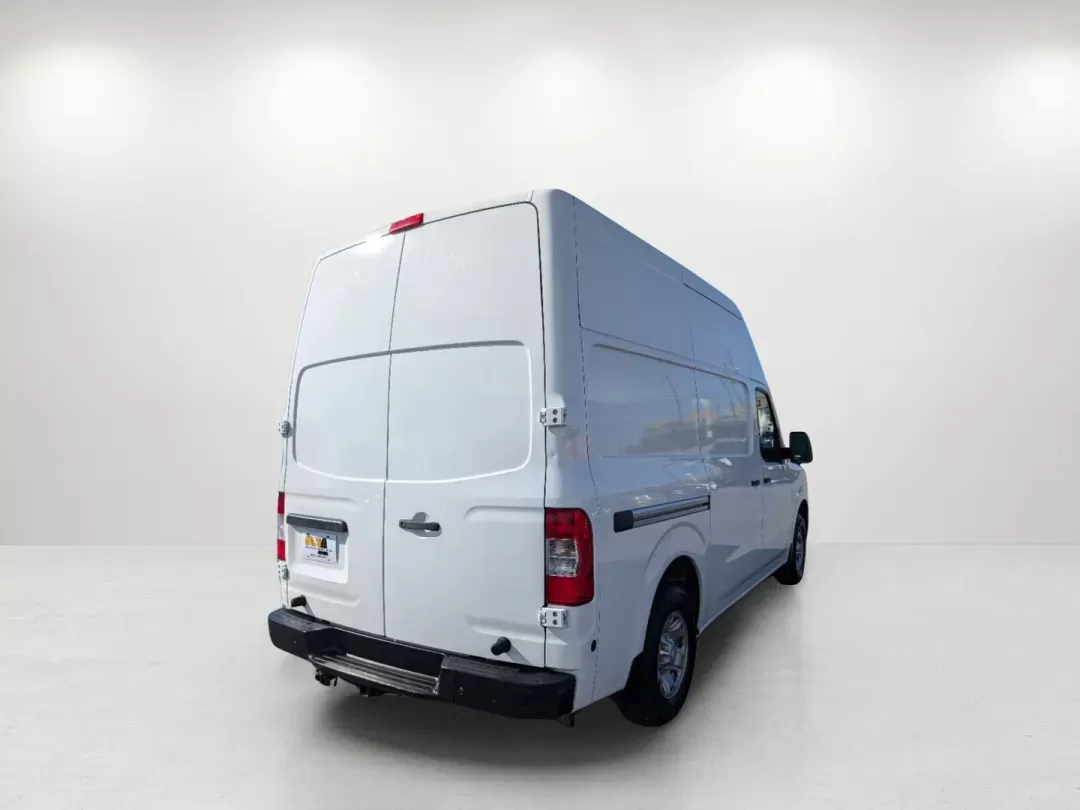 2016 /Gray Nissan NV SV (1N6BF0LY0GN) with an Regular Unleaded V-6 4.0 L/241 engine, 5-Speed Automatic w/OD transmission, located at 804 22nd Ave, Phenix City, AL, 36870, (334) 297-1860, 32.484749, -85.024475 - 2016 Nissan NV SV - Photo#5