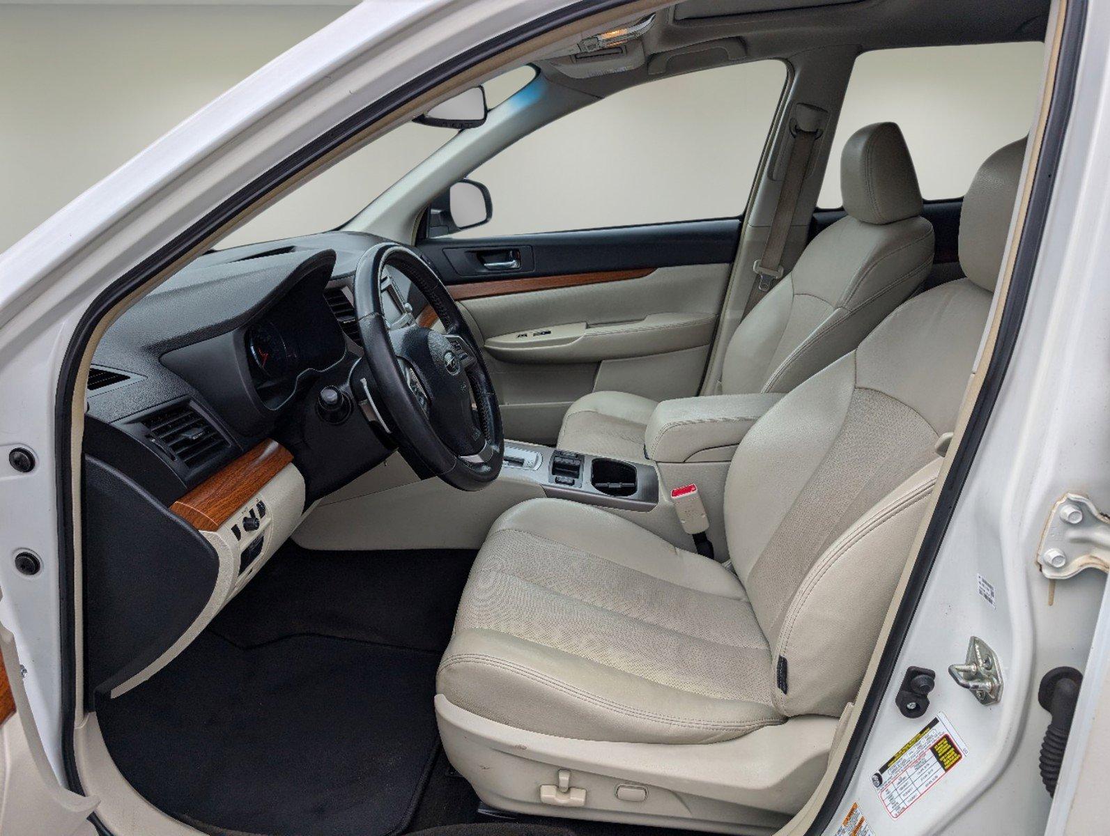 2014 /Warm Ivory Subaru Outback 2.5i Limited (4S4BRBLC3E3) with an Regular Unleaded H-4 2.5 L/152 engine, 6-Speed CVT w/OD transmission, located at 5115 14th Ave., Columbus, GA, 31904, (706) 323-0345, 32.511494, -84.971046 - 2014 Subaru Outback 2.5i Limited - Photo#9