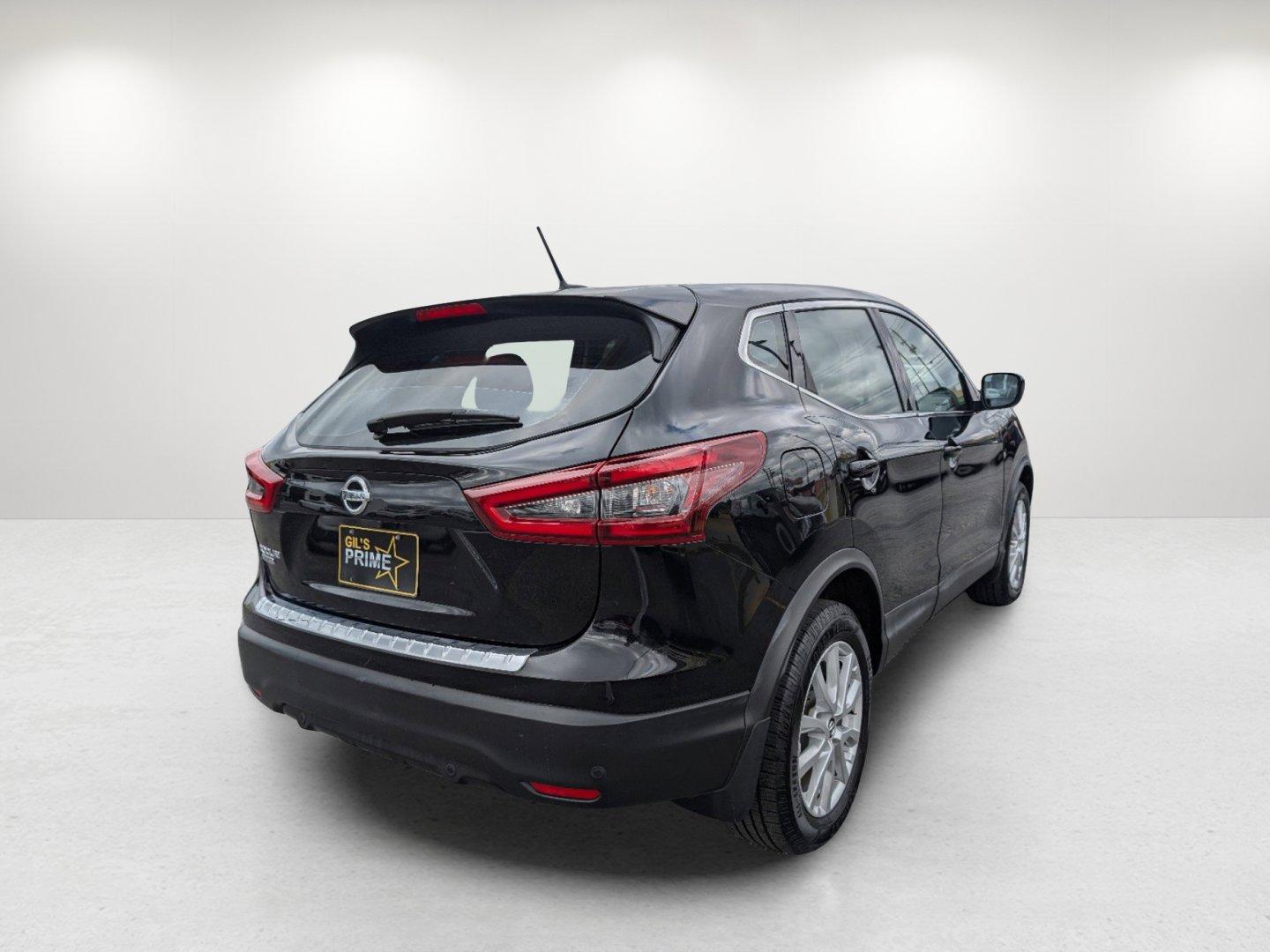 2020 /Charcoal Nissan Rogue Sport S (JN1BJ1CV5LW) with an Regular Unleaded I-4 2.0 L/122 engine, 1-Speed CVT w/OD transmission, located at 3959 U.S. 80 W, Phenix City, AL, 36870, (334) 297-4885, 32.469296, -85.135185 - 2020 Nissan Rogue Sport S - Photo#4