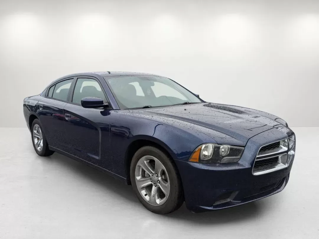 2014 /Black Dodge Charger SE (2C3CDXBGXEH) with an Regular Unleaded V-6 3.6 L/220 engine, 5-Speed Automatic w/OD transmission, located at 521 Old Farm Lane Rd, Prattville, AL, 36066, (334) 325-1505, 32.482460, -86.416367 - 2014 Dodge Charger SE - Photo#6