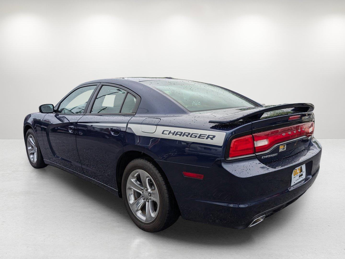 2014 /Black Dodge Charger SE (2C3CDXBGXEH) with an Regular Unleaded V-6 3.6 L/220 engine, 5-Speed Automatic w/OD transmission, located at 5115 14th Ave., Columbus, GA, 31904, (706) 323-0345, 32.511494, -84.971046 - 2014 Dodge Charger SE - Photo#6