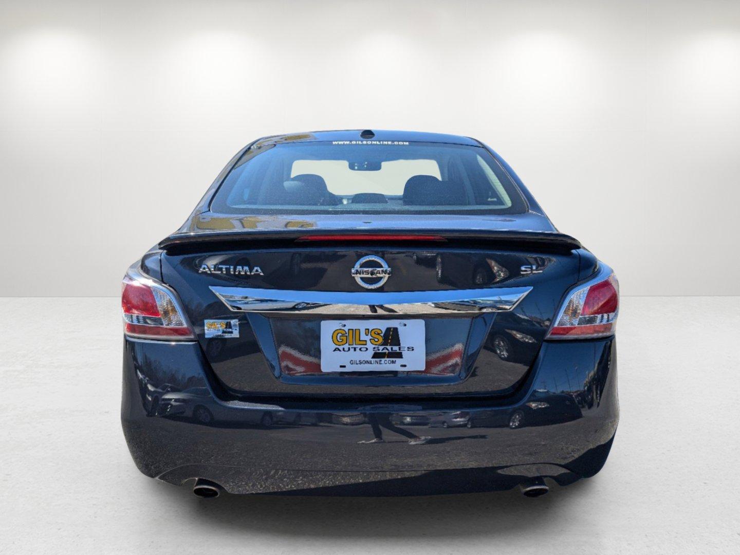 2015 /Charcoal Nissan Altima 2.5 SL (1N4AL3AP7FC) with an Regular Unleaded I-4 2.5 L/152 engine, 1-Speed CVT w/OD transmission, located at 521 Old Farm Lane Rd, Prattville, AL, 36066, (334) 325-1505, 32.482460, -86.416367 - 2015 Nissan Altima 2.5 SL - Photo#5