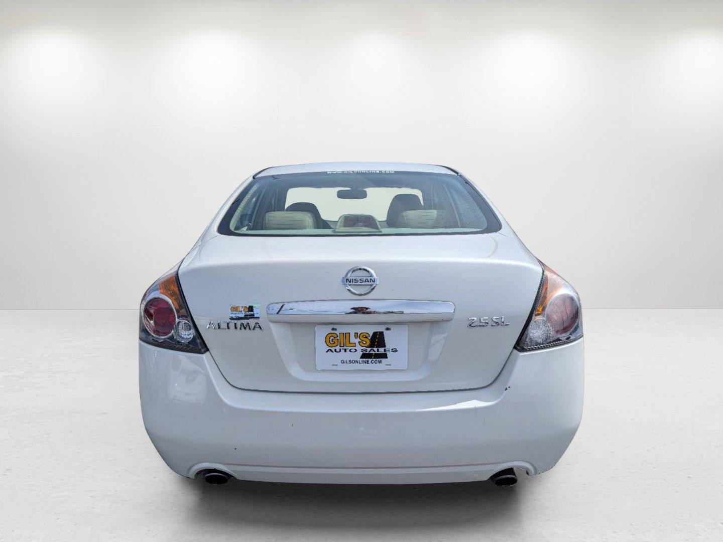 2009 /Blonde Nissan Altima 2.5 SL (1N4AL21EX9N) with an Gas I4 2.5L/ engine, 1-Speed Continuously Variable transmission, located at 3959 U.S. 80 W, Phenix City, AL, 36870, (334) 297-4885, 32.469296, -85.135185 - 2009 Nissan Altima 2.5 SL - Photo#5