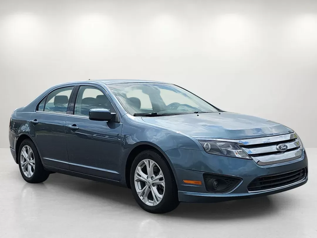 2012 /Charcoal Black Ford Fusion SE (3FAHP0HA0CR) with an Gas I4 2.5L/152 engine, 6-Speed Automatic transmission, located at 7000 Northlake Connector, Columbus, GA, 31904, (706) 987-8085, 32.524975, -84.978134 - 2012 Ford Fusion SE - Photo#2