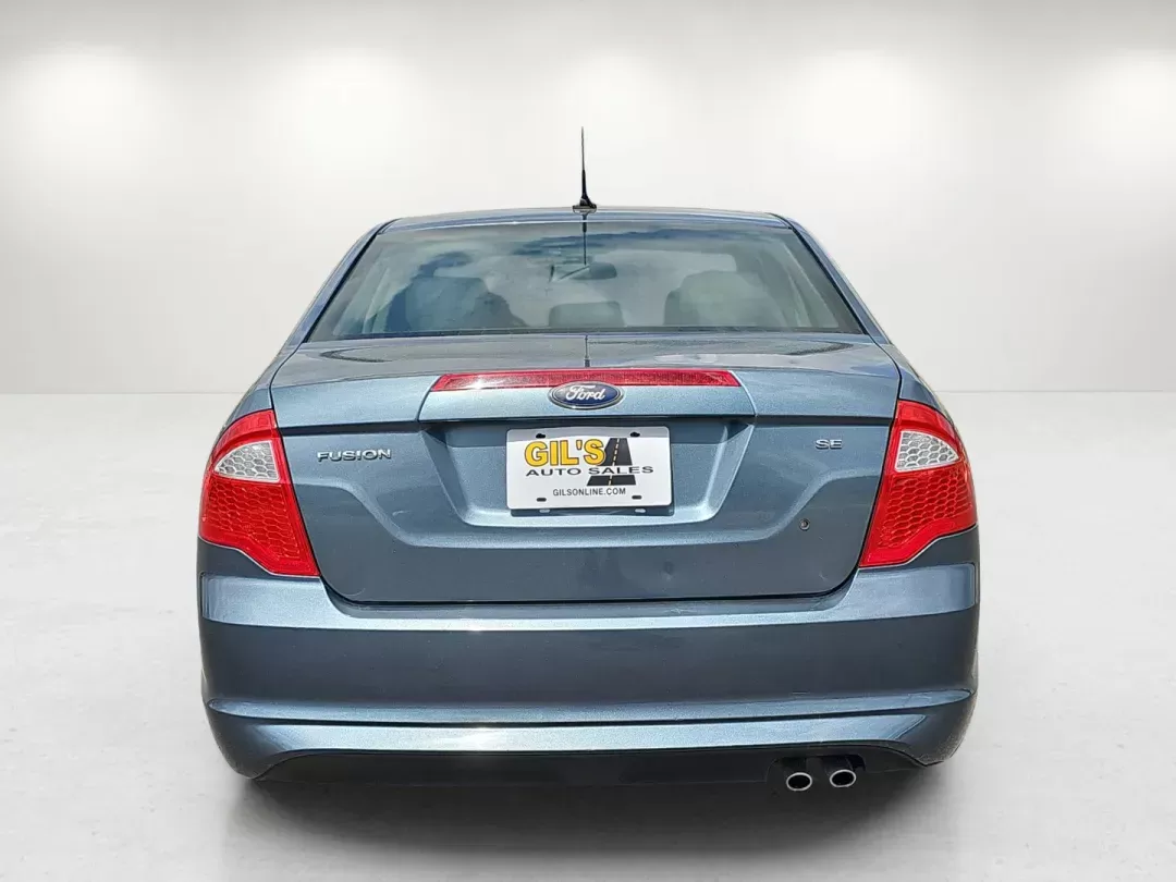 2012 /Charcoal Black Ford Fusion SE (3FAHP0HA0CR) with an Gas I4 2.5L/152 engine, 6-Speed Automatic transmission, located at 7000 Northlake Connector, Columbus, GA, 31904, (706) 987-8085, 32.524975, -84.978134 - 2012 Ford Fusion SE - Photo#5