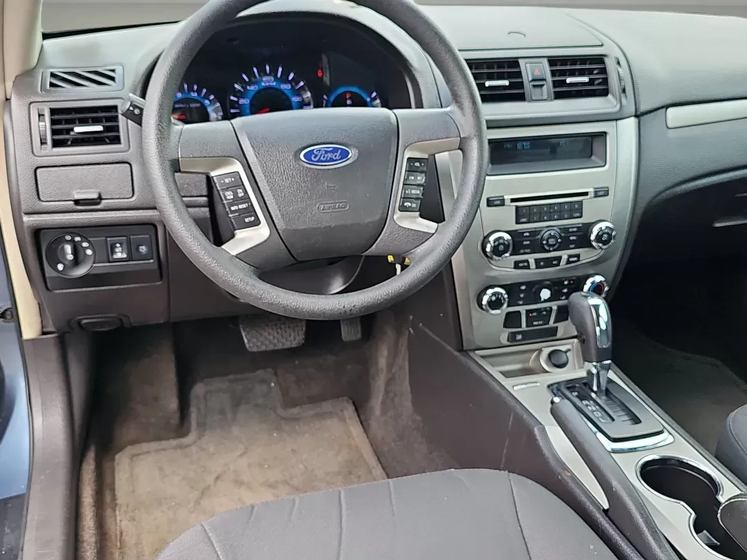 2012 /Charcoal Black Ford Fusion SE (3FAHP0HA0CR) with an Gas I4 2.5L/152 engine, 6-Speed Automatic transmission, located at 7000 Northlake Connector, Columbus, GA, 31904, (706) 987-8085, 32.524975, -84.978134 - 2012 Ford Fusion SE - Photo#15
