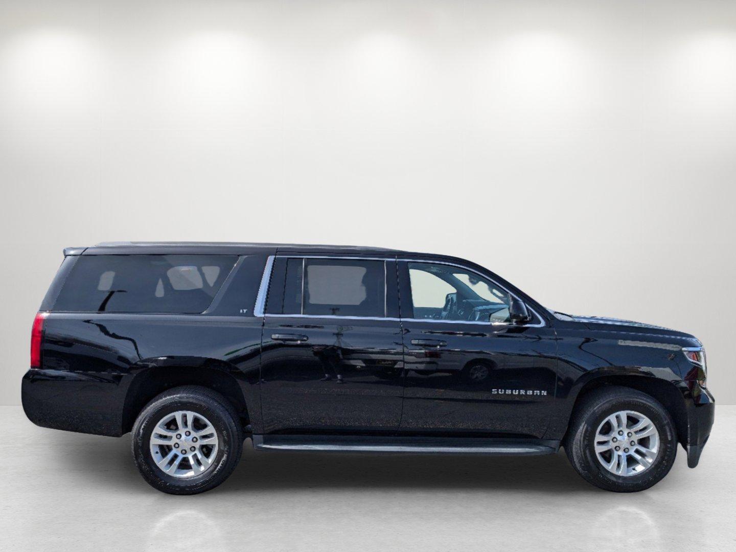 2020 /Jet Black/Dark Ash Chevrolet Suburban LT (1GNSCHKC7LR) with an Gas/Ethanol V8 5.3L/ engine, 6-Speed Automatic transmission, located at 3959 U.S. 80 W, Phenix City, AL, 36870, (334) 297-4885, 32.469296, -85.135185 - 2020 Chevrolet Suburban LT - Photo#3