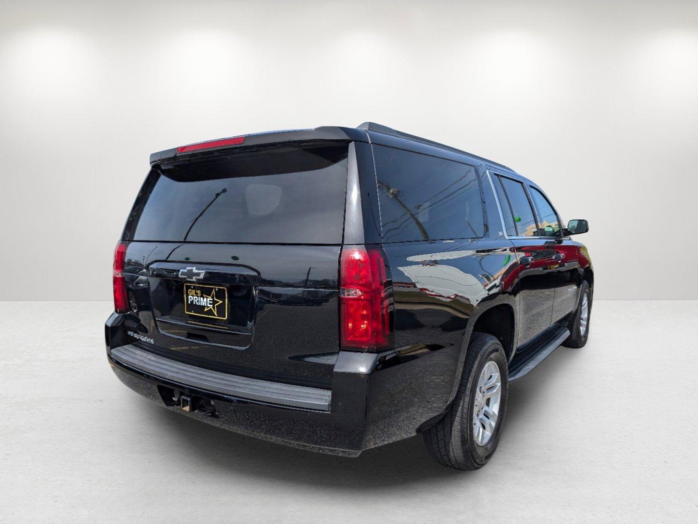 2020 /Jet Black/Dark Ash Chevrolet Suburban LT (1GNSCHKC7LR) with an Gas/Ethanol V8 5.3L/ engine, 6-Speed Automatic transmission, located at 3959 U.S. 80 W, Phenix City, AL, 36870, (334) 297-4885, 32.469296, -85.135185 - 2020 Chevrolet Suburban LT - Photo#4