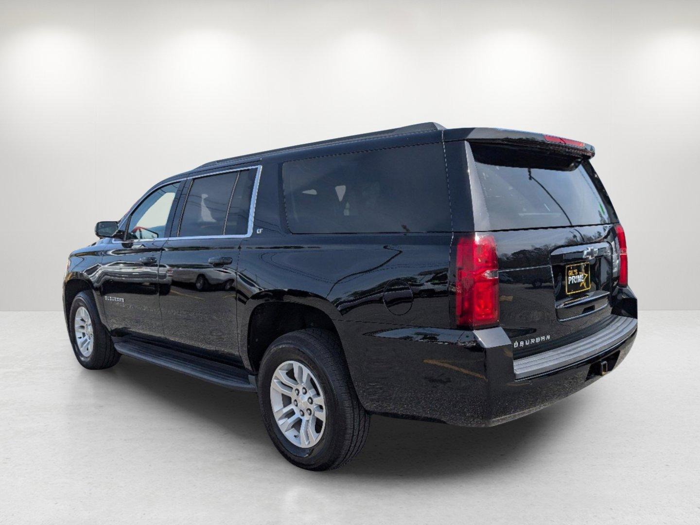 2020 /Jet Black/Dark Ash Chevrolet Suburban LT (1GNSCHKC7LR) with an Gas/Ethanol V8 5.3L/ engine, 6-Speed Automatic transmission, located at 3959 U.S. 80 W, Phenix City, AL, 36870, (334) 297-4885, 32.469296, -85.135185 - 2020 Chevrolet Suburban LT - Photo#6